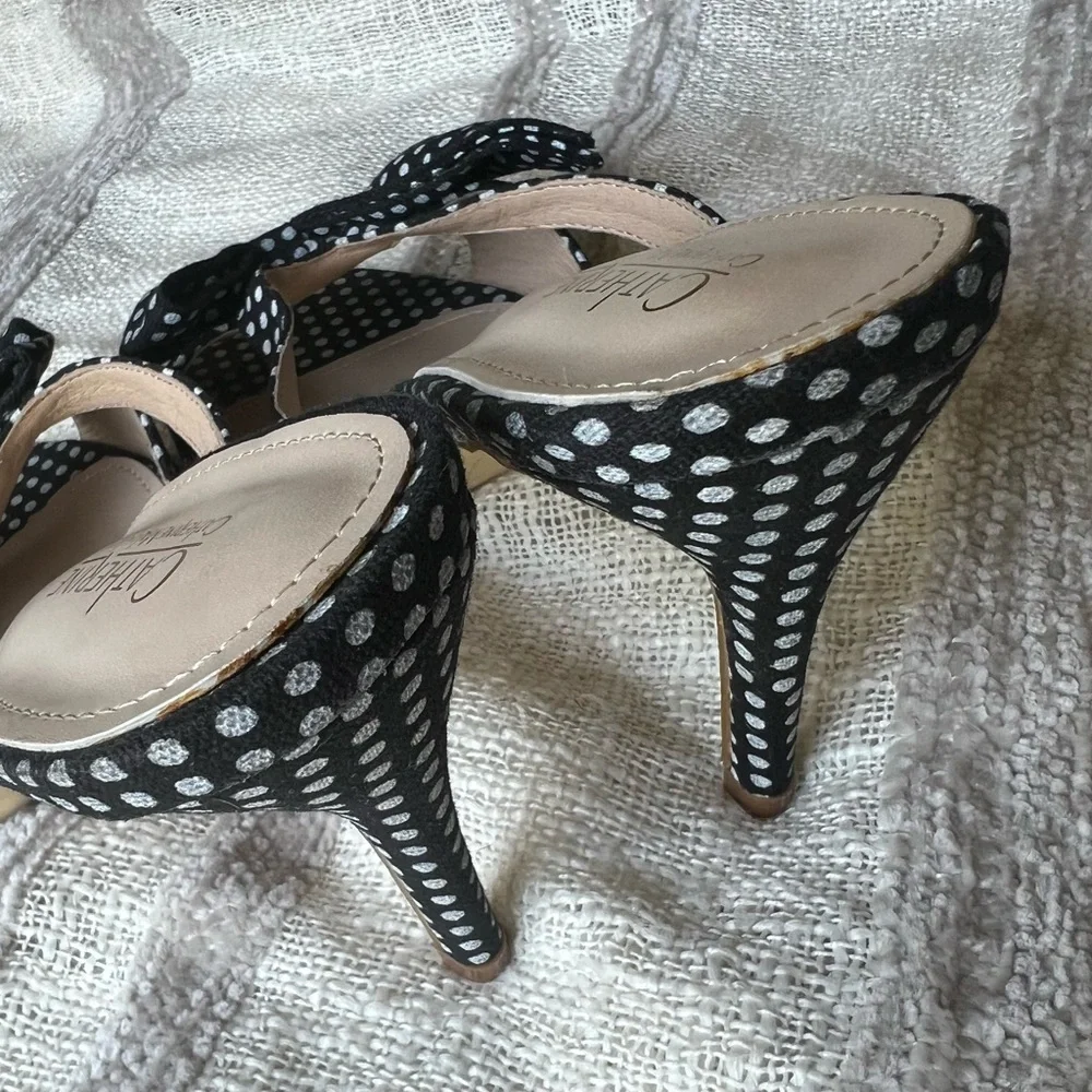 Catherine Malandrindo black and white polka dot sandals. - Picture 7 of 7